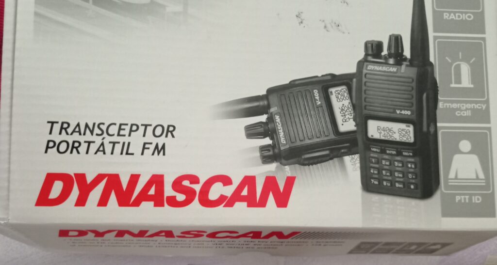 DYNASCAN V-400 TRANSCEPTOR PORTATIL DE VHF CON RADIO DE FM